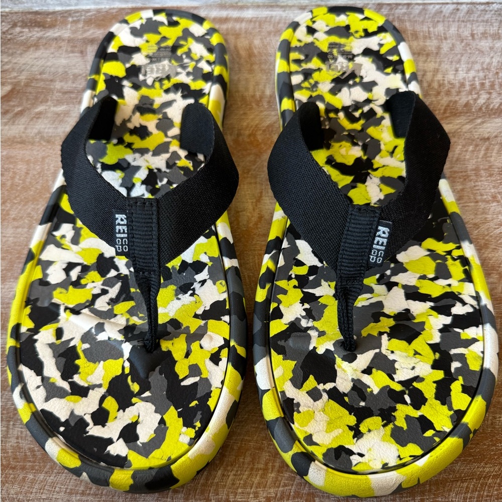 REI Co-op Camouflage Recycled Lightweight Foam Flip Flop Men’s Size 9/Women’s 10 - Picture 2 of 12